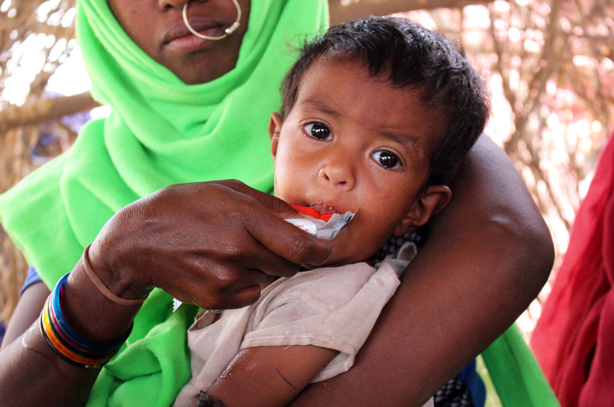 Niño en riesgo de inseguridad alimentaria